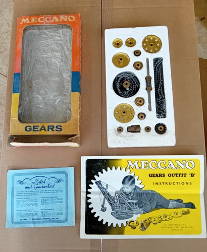 Vintage meccano gears set - gears, b